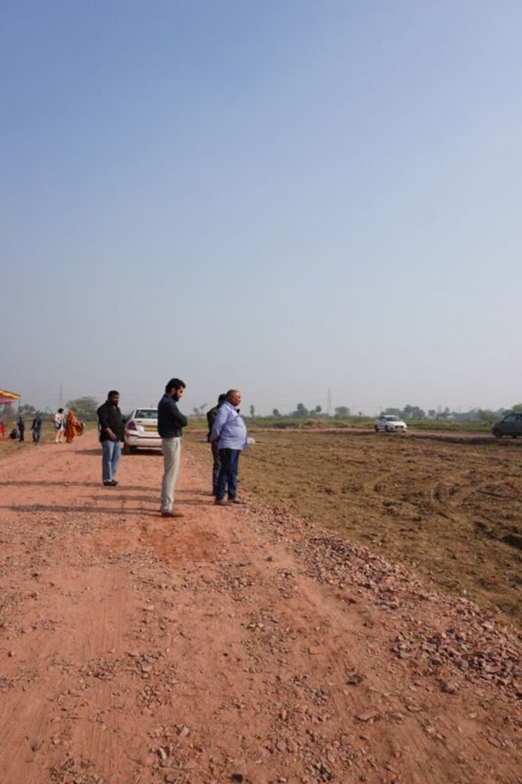 undefined, amolik-aster-woods  119 Sq.Yd. Plot In Sector 98 Faridabad 9904213