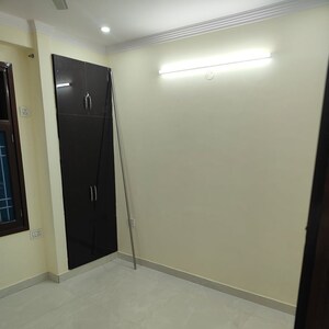 Room in 2 BHK Builder Floor at Sector 8 Dwarka – for Rent