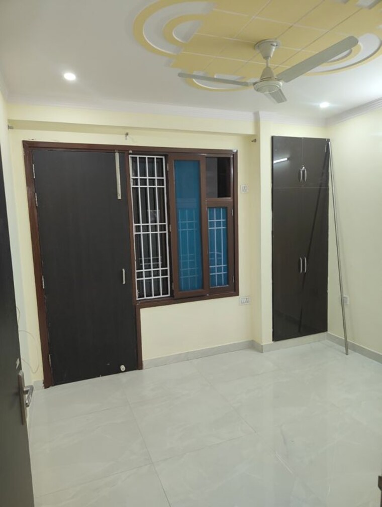 Room, sector 8 dwarka 2 Bedroom 450 Sq.Ft. Builder Floor In Sector 8 Dwarka Delhi 9904217