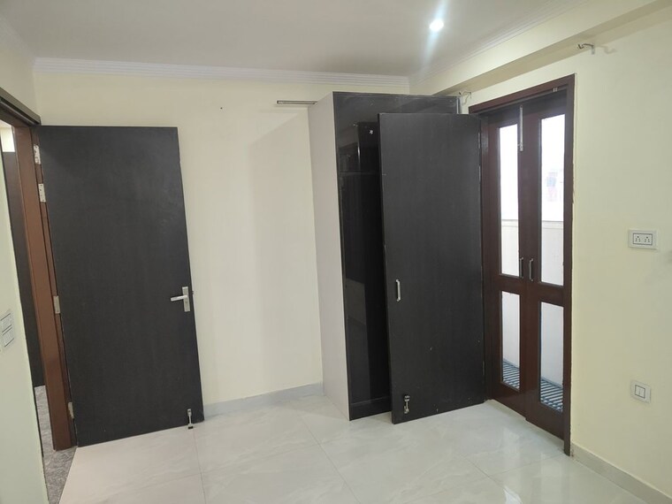 Room, sector 8 dwarka 2 Bedroom 450 Sq.Ft. Builder Floor In Sector 8 Dwarka Delhi 9904217