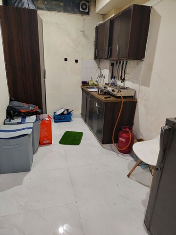 Master Bedroom in 1 RK Builder Floor at Saurabh Niwas, Sector 40 – for Rent