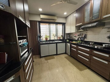 Kitchen in 3.5 BHK Apartment at Siddhivinayak Horizon, Prabhadevi – for Rent