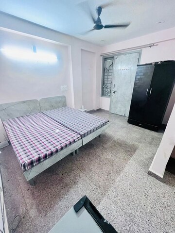 1 RK Builder Floor For Rent in Greenwood City, Sector 40