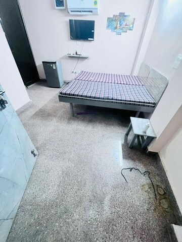 Bedroom in 1 RK Builder Floor at Greenwood City, Sector 40 – for Rent