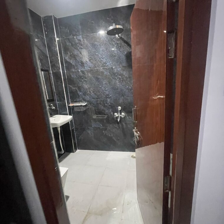 Bathroom, sector 134 Pg For Boys & Girls In Sector 134 9904236