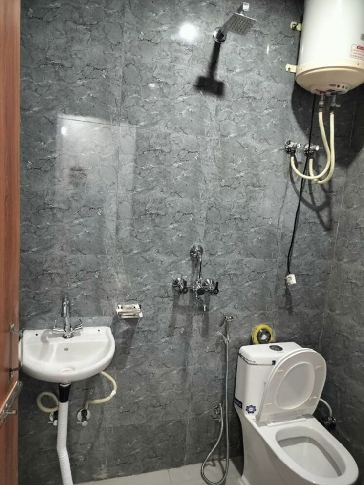 Bathroom, rwa-residential-society 1 RK 190 Sq.Ft. Builder Floor In Sector 40 Gurgaon 9904237