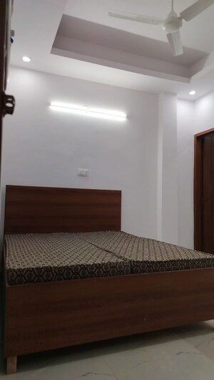 1 RK Builder Floor For Rent in RWA Residential Society, Sector 40