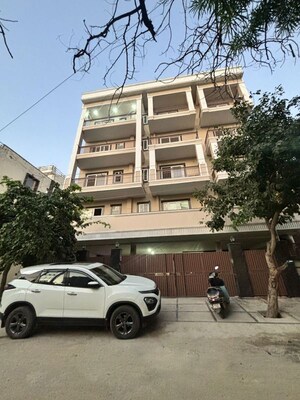 3 BHK Builder Floor – Exterior View View at Hong Kong Bazaar, Sector 57 - for Rent