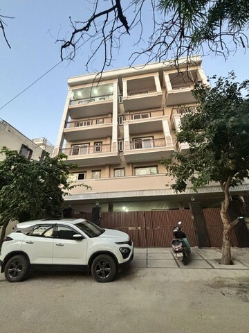 3 BHK Builder Floor – Exterior View View at Hong Kong Bazaar, Sector 57 - for Rent