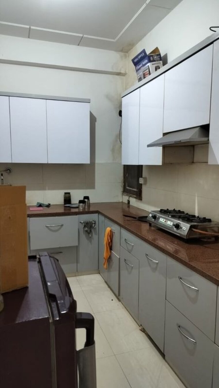 Kitchen, dlf-city-phase-iv 2 Bedroom 1250 Sq.Ft. Builder Floor In Dlf Phase iv Gurgaon 9904244