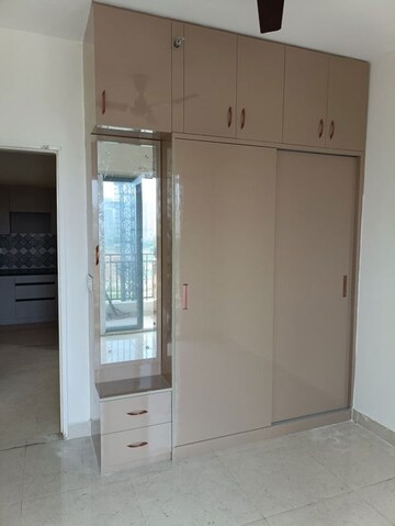 Room in 2 BHK Apartment at Signature Global Prime Phase 2, Sector 63a – for Rent