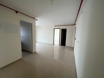 Room in 3 BHK Apartment at Dosti Eastern Bay, Wadala – for Rent