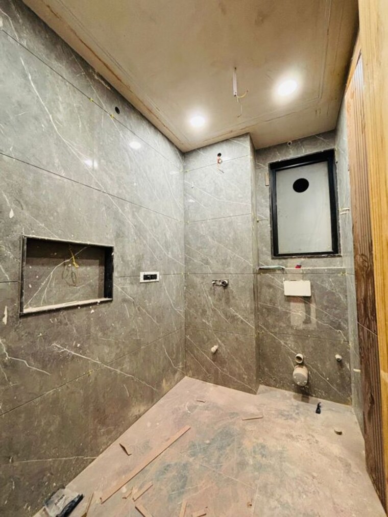 Attached Bathroom, anant-raj-ashok-estate 3 Bedroom 180 Sq.Yd. Builder Floor In Sector 63a Gurgaon 9904277