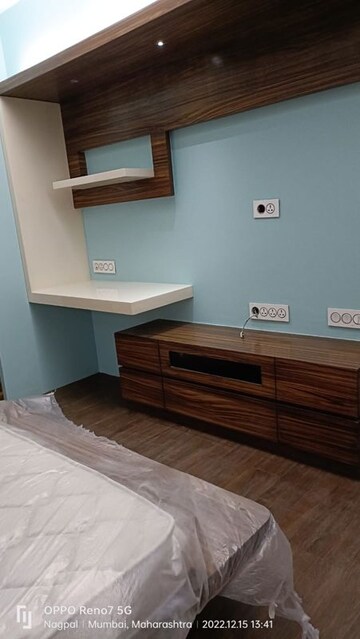 Room in 3 BHK Apartment at Elco Residency, Bandra West – for Sale