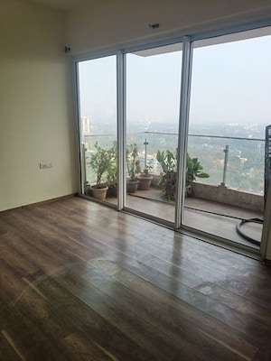 Room in 2 BHK Apartment at L&T Crescent Bay T2, Parel – for Rent
