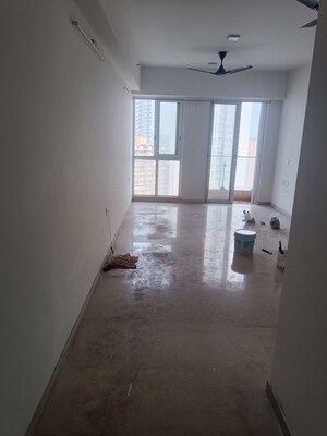 2 BHK Apartment For Rent in LnT Crescent Bay T3, Parel