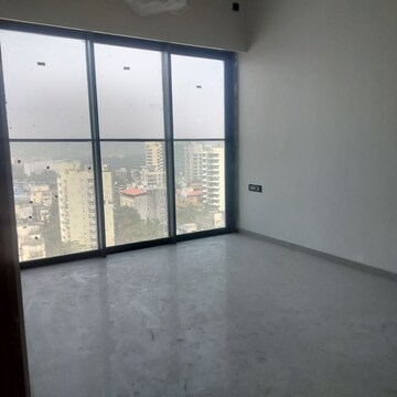 Room in 2 BHK Apartment at Rustomjee Paramount, Khar West – for Sale