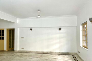 Master Bedroom in 4 BHK Builder Floor at Greater Kailash I – for Rent