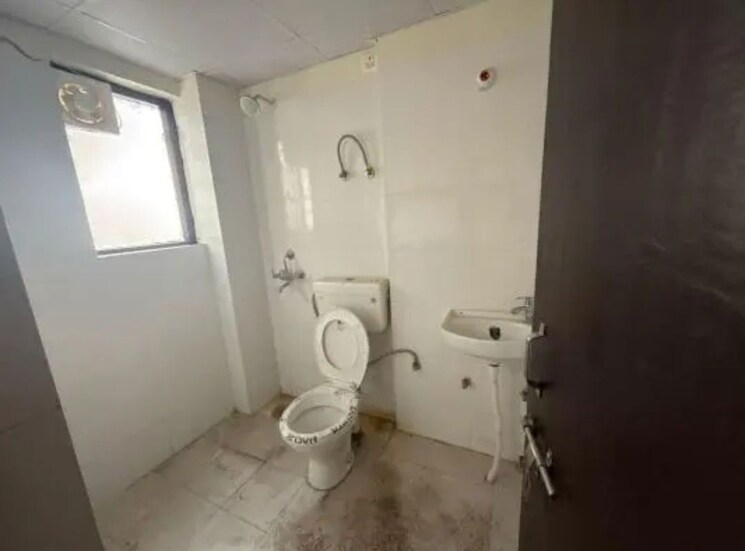 Bathroom, amolik-sankalp 3 Bedroom 646 Sq.Ft. Apartment In Sector 85 Faridabad 9904371