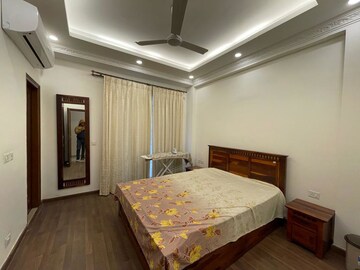 Bedroom in 4 BHK Builder Floor at BPTP Amstoria, Sector 102 – for Rent