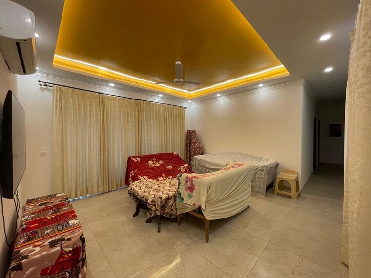 Living Room, bptp-amstoria 4 Bedroom 3560 Sq.Ft. Builder Floor In Sector 102 Gurgaon 9904388