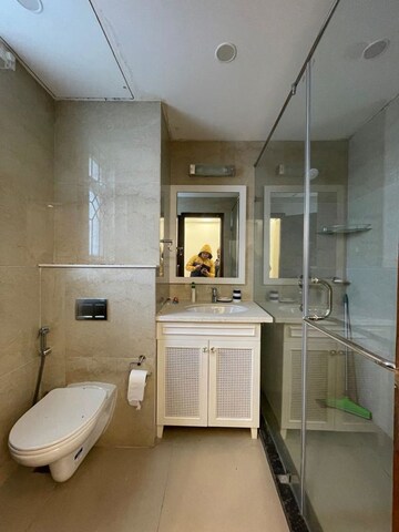 Bathroom in 4 BHK Builder Floor at BPTP Amstoria, Sector 102 – for Rent