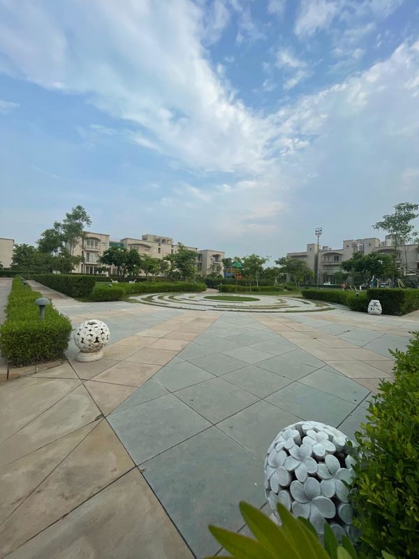 4 BHK + Pooja Room,Servant Room,Extra Room 3560 Sq.Ft. Builder Floor in BPTP Amstoria