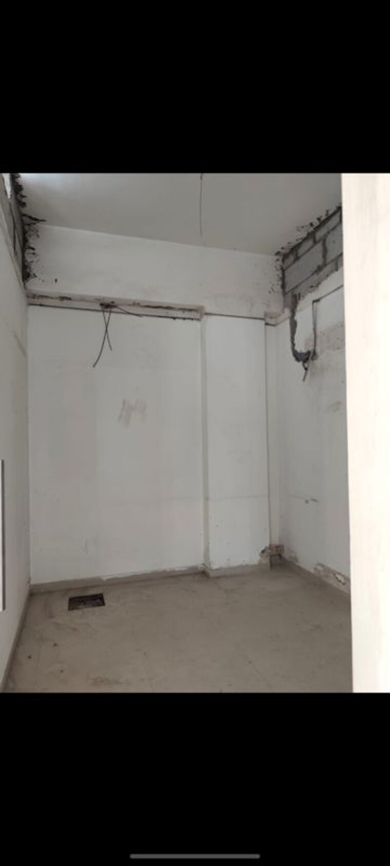 Bathroom, oasis-chs-borivali Commercial Showroom 2400 Sq.Ft. In Borivali West Mumbai 9904394