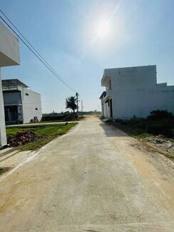 Plot For Sale in Modipuram