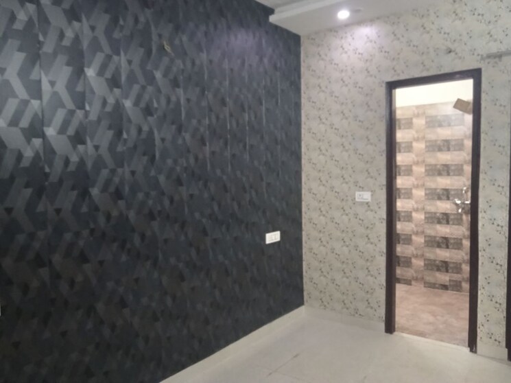 Room, dhakoli 2 Bedroom 100 Sq.Yd. Builder Floor In Dhakoli Zirakpur 9904399