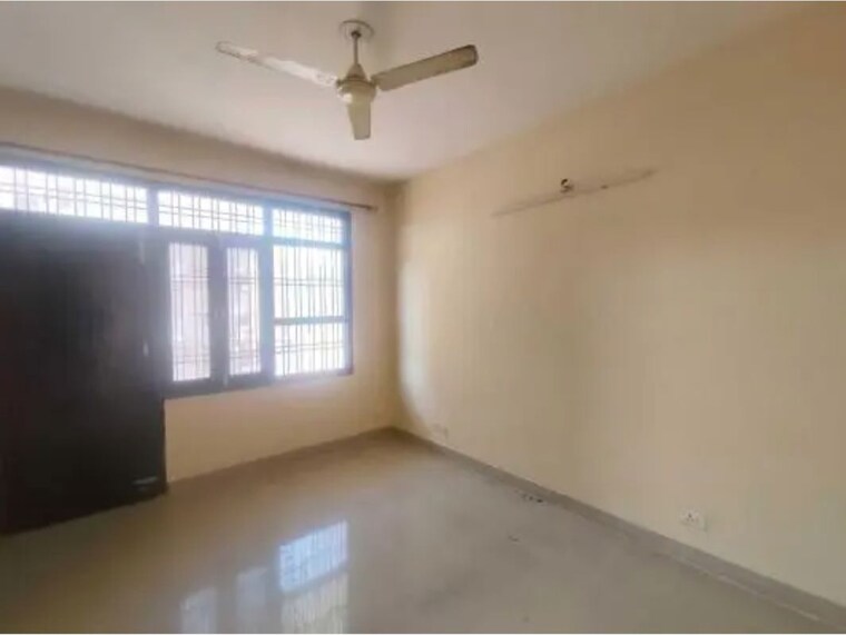 Room, srs-residency 2 Bedroom 1304 Sq.Ft. Apartment In Sector 88 Faridabad 9904412