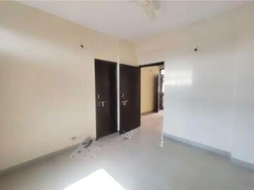 Room in 2 BHK Apartment at SRS Residency, Sector 88 – for Sale