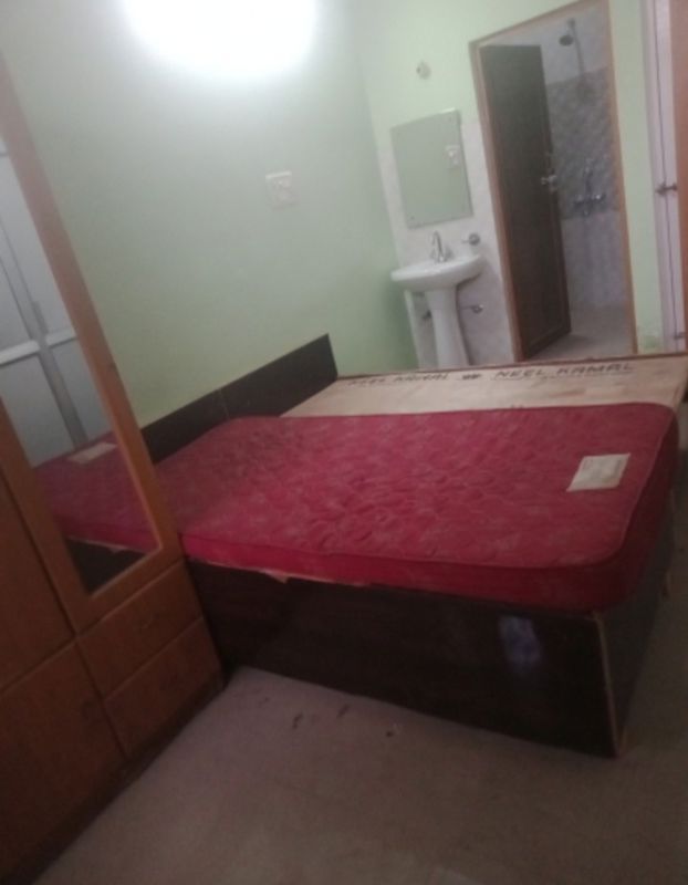 1 BHK + Study Room Villa For Rent in Aliganj