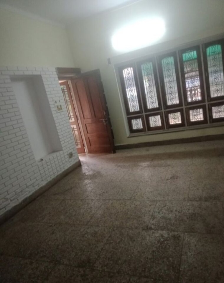  Parking, aliganj 1 Bedroom 820 Sq.Ft. Villa In Aliganj Lucknow 9904428