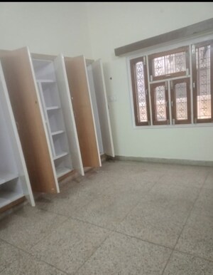 Living Room in 1 BHK Villa at Aliganj – for Rent