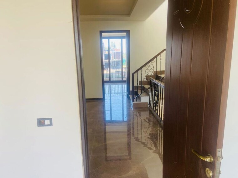 Other, international airport road 5 Bedroom 4050 Sq.Ft. Villa In International Airport Road Zirakpur 9904438