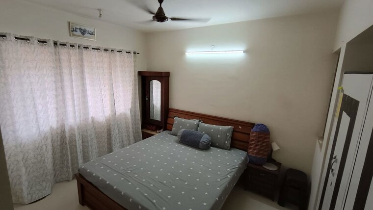 Bedroom, lodha-splendora 2.5 Bedroom 871 Sq.Ft. Apartment In Ghodbunder Road Thane 9904444