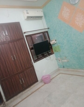 Furnished Amenities in 1 BHK Villa at Aliganj – for Rent