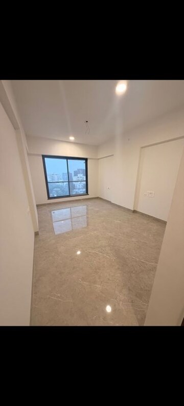 Room in 3 BHK Apartment at Santacruz West – for Sale