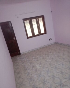 Room in 2 BHK Villa at Aliganj – for Rent
