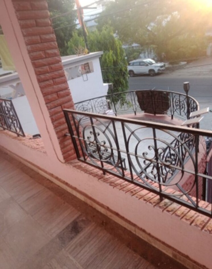 Balcony, aliganj 2 Bedroom 3200 Sq.Ft. Villa In Aliganj Lucknow 9904460
