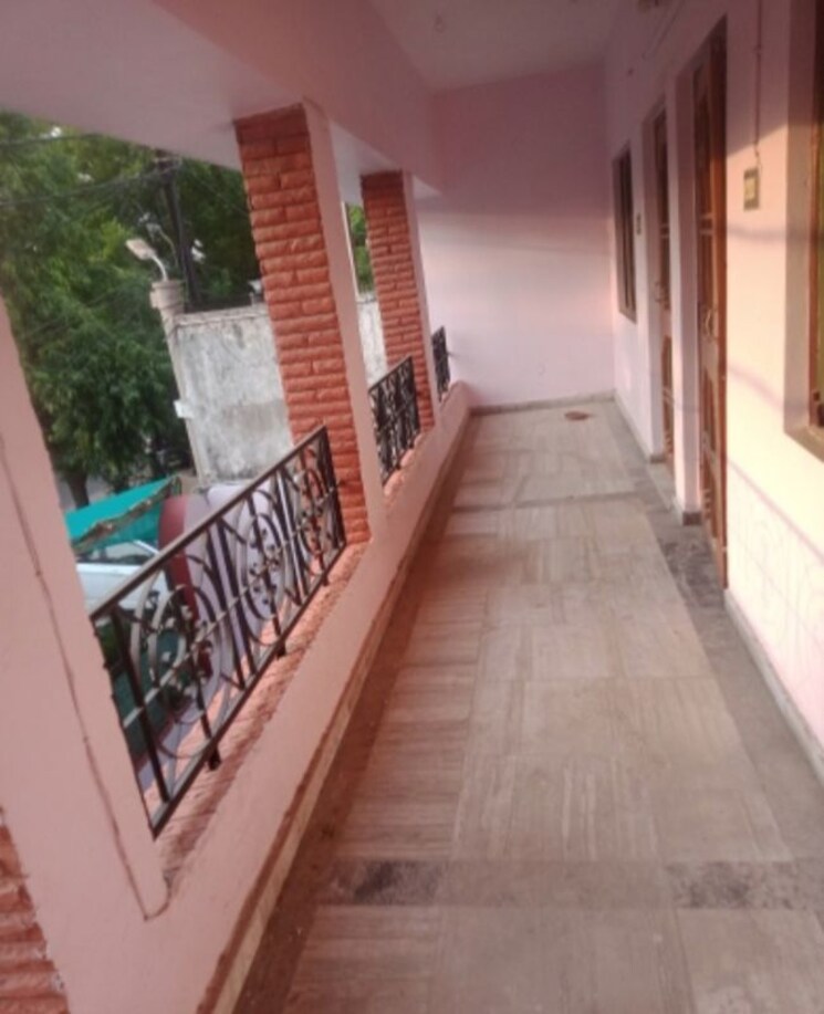 Balcony, aliganj 2 Bedroom 3200 Sq.Ft. Villa In Aliganj Lucknow 9904460