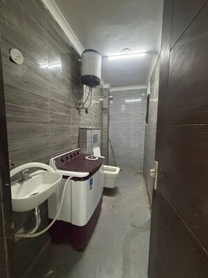2 BHK Builder Floor For Rent in Paryavaran Complex