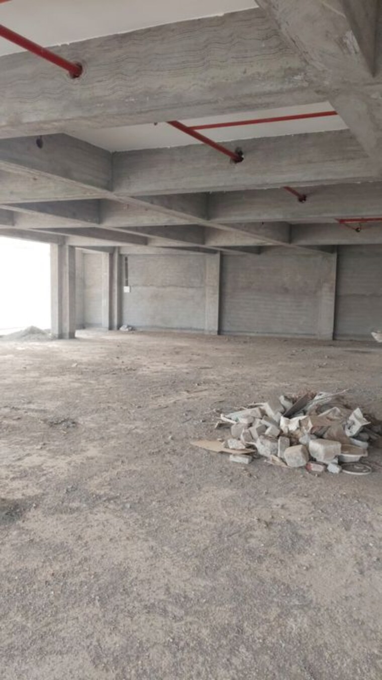  Parking, omkar-enclave-bhayander Commercial Showroom 18000 Sq.Ft. In Bhayandar West Thane 9766722