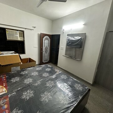 1 RK Builder Floor For Rent in Sector 52