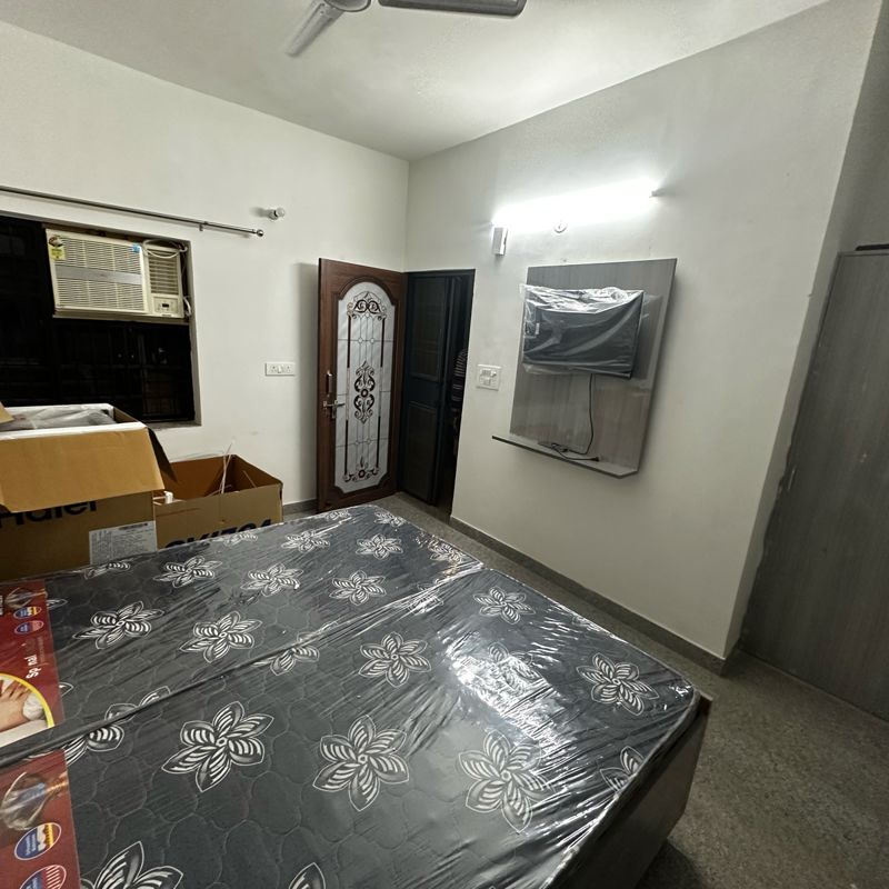 1 RkBuilder Floor For Rent in Sector 52