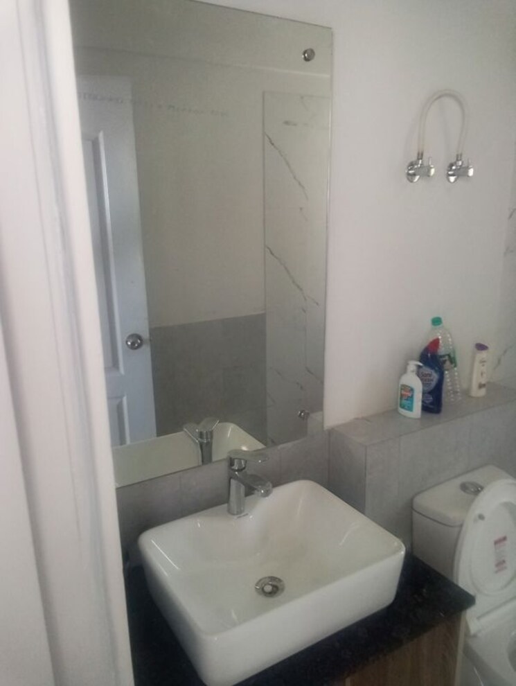Attached Bathroom, silverglades-the-melia 2.5 Bedroom 1450 Sq.Ft. Apartment In Sohna Sector 35 Gurgaon 8783504