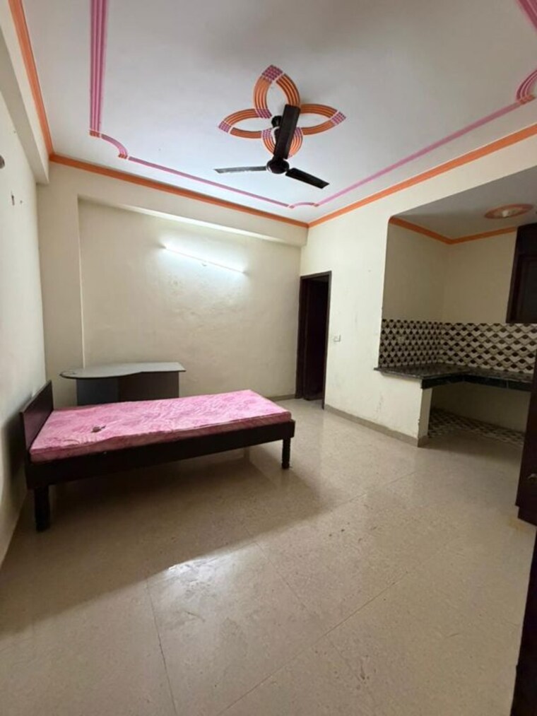 Bedroom, paryavaran complex 1 RK 200 Sq.Ft. Builder Floor In Paryavaran Complex Delhi 9904511