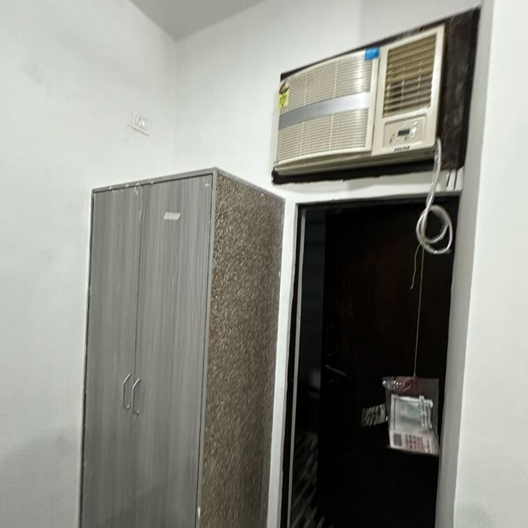 undefined, sector 52 2 Bedroom 950 Sq.Ft. Builder Floor In Sector 52 Gurgaon 9904529