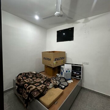 Team Area in 2 BHK Builder Floor at Sector 52 – for Rent